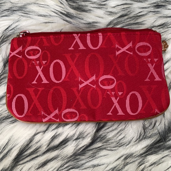 XOXO Red Wristlet clutch NWOT - Picture 4 of 4